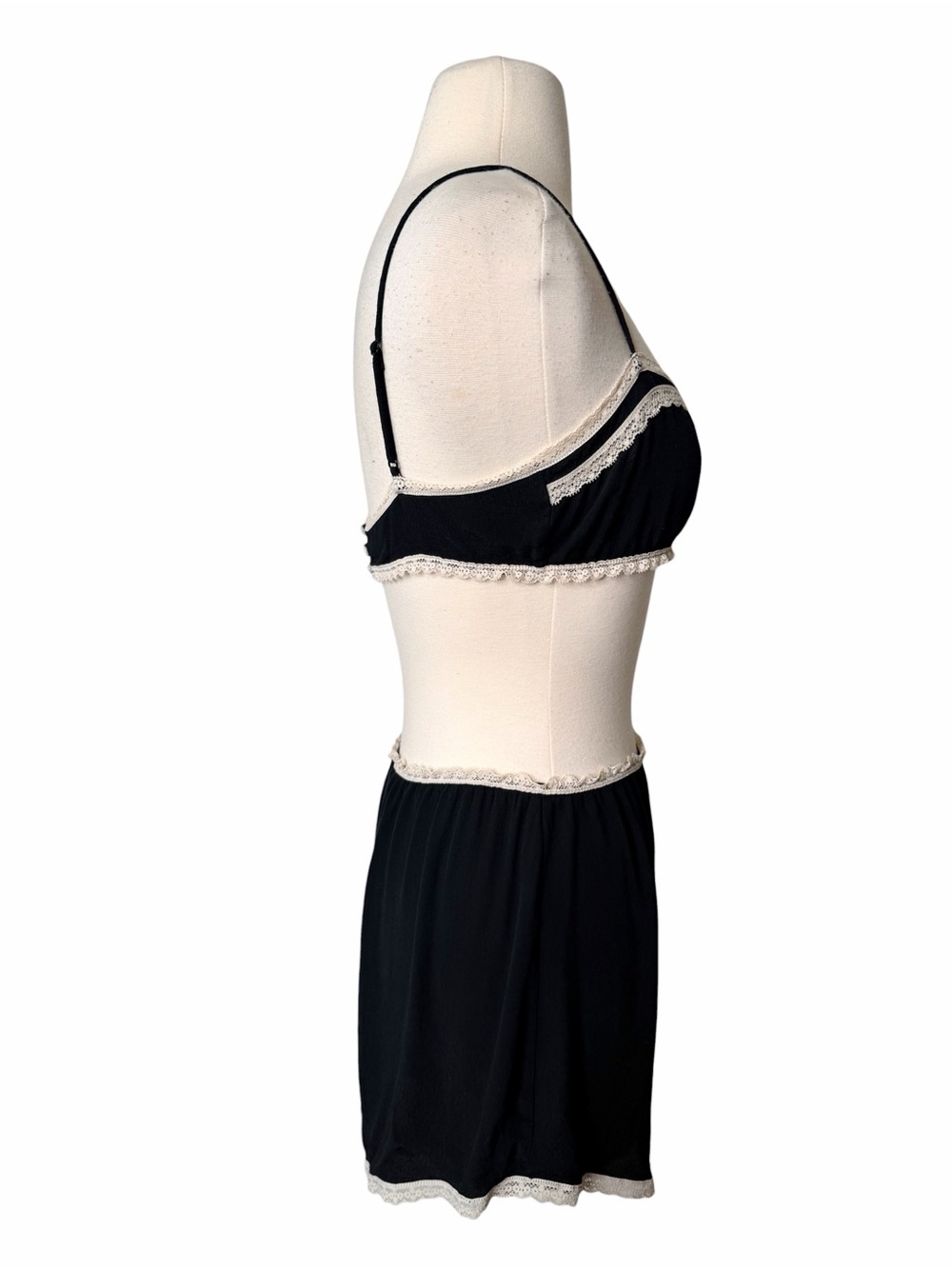Vintage French 2 Piece Lace Set. - Picture 8 of 10